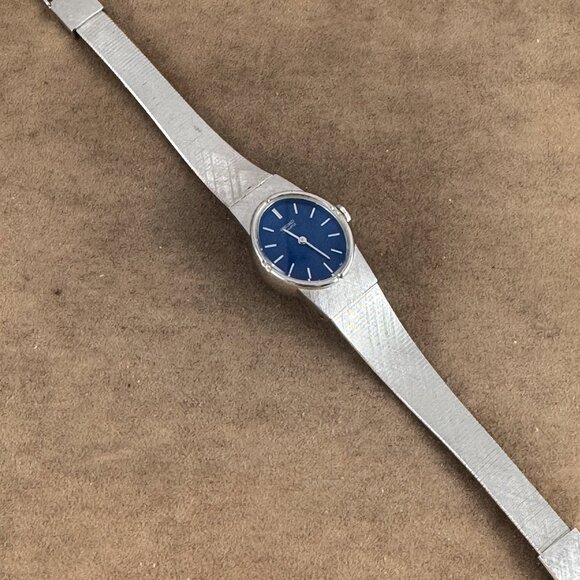 Vintage Sleek Thin Seiko Spaghetti Watch Silver Stainless Steel Back main image 5